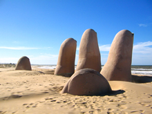 manos de punta del este